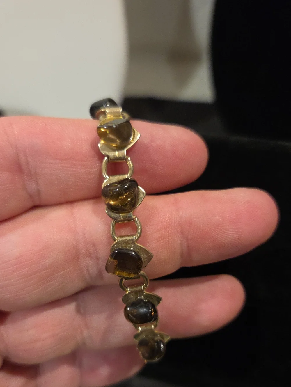 VINTAGE GOLDTONE BRACELET WITH HEART LINKS AND TIGERS EYE STONES